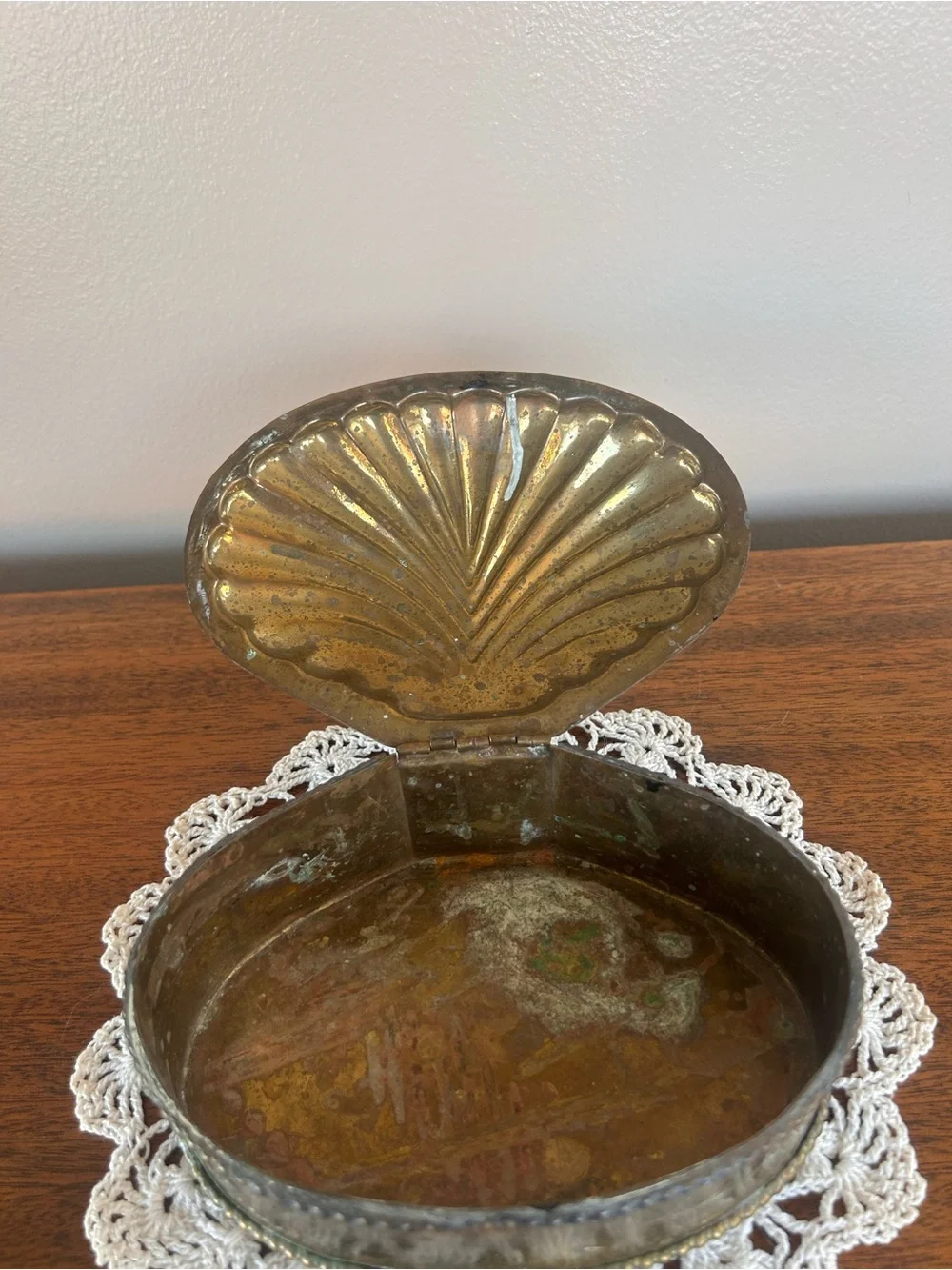 Vintage Solid Brass Clam Shell Seashell Trinket Box